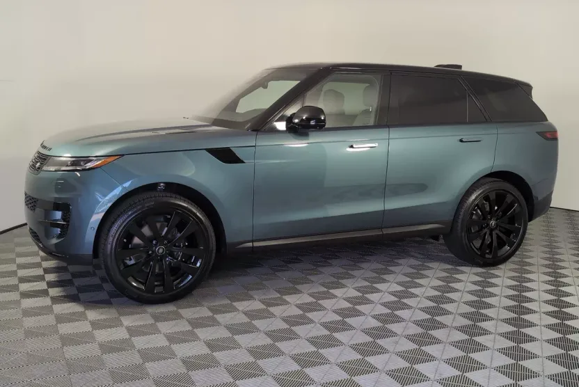 2025 Land Rover Range Rover Sport P360 SE photo 1