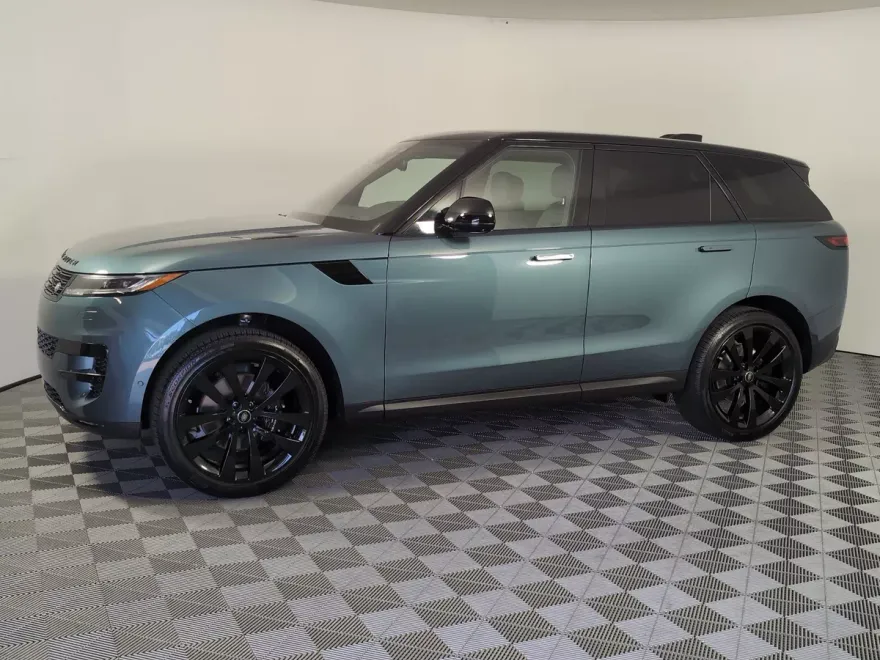 2025 Land Rover Range Rover Sport P360 SE photo 1