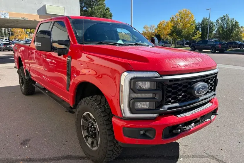 2024 Ford F-250 Lariat photo 1