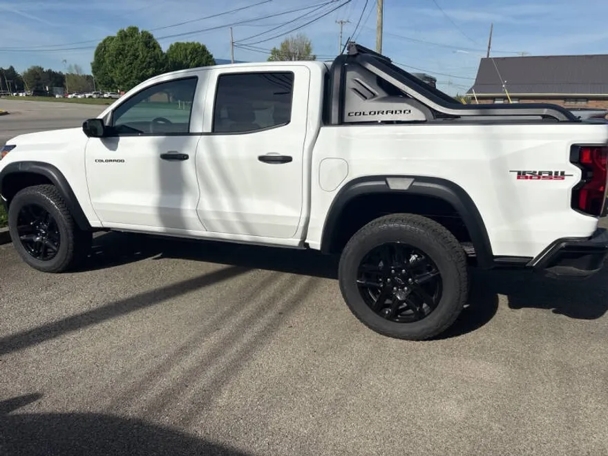 2025 Chevrolet Colorado Trail Boss photo 1