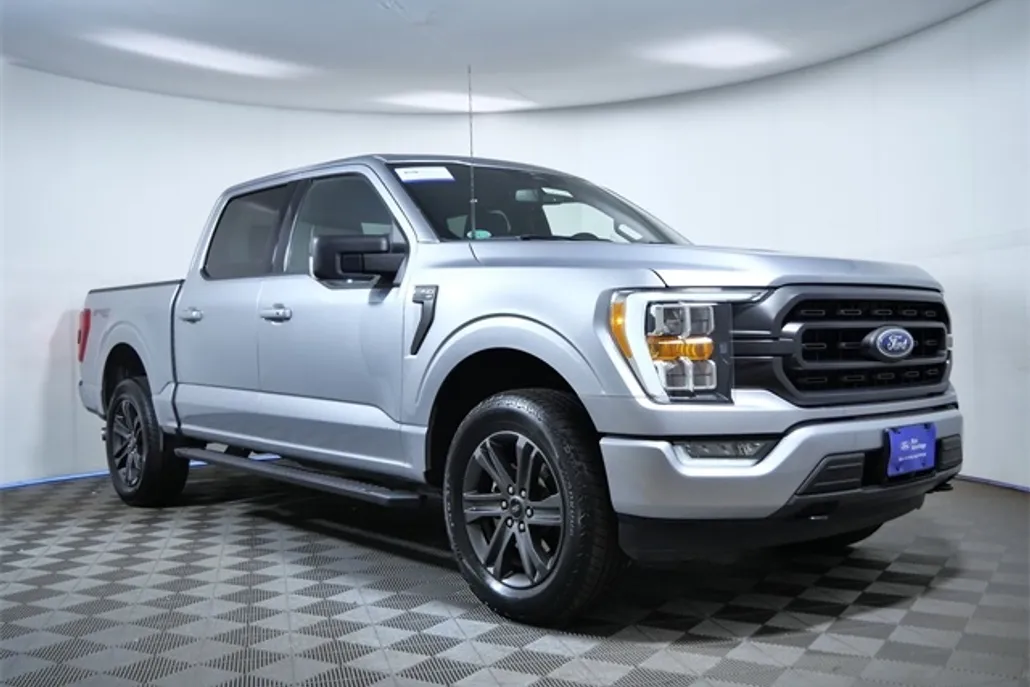 2023 Ford F-150 XLT photo 1