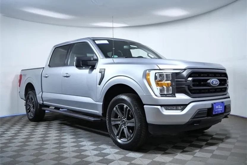 2023 Ford F-150 XLT photo 1