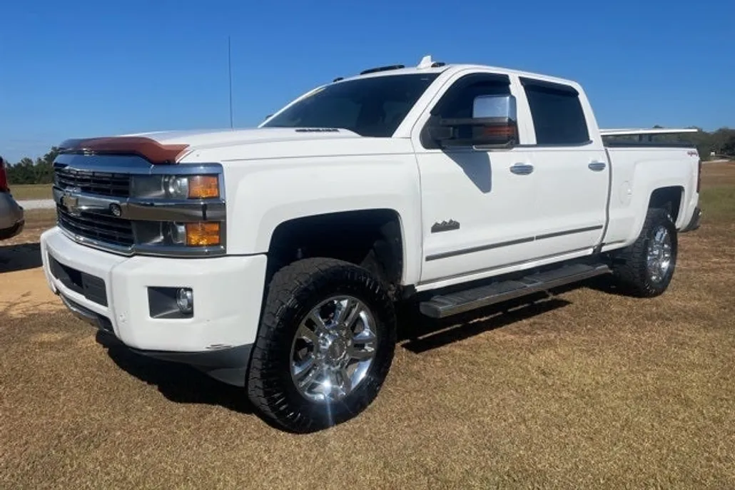 2016 Chevrolet Silverado 2500HD High Country photo 1