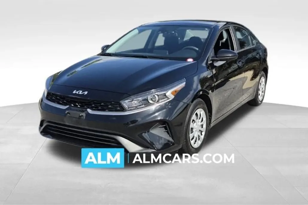 2024 Kia Forte LX photo 1