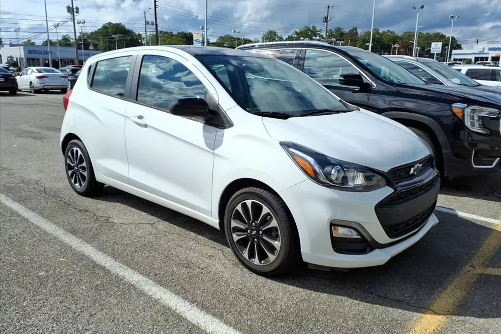 2021 Chevrolet Spark 1LT photo 1