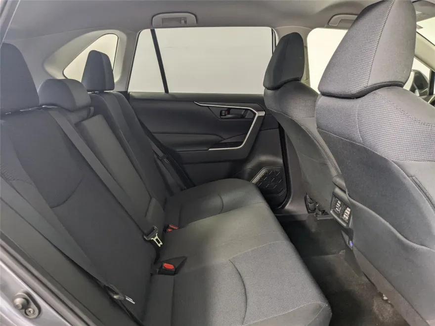 2023 Toyota RAV4 Hybrid LE photo 1