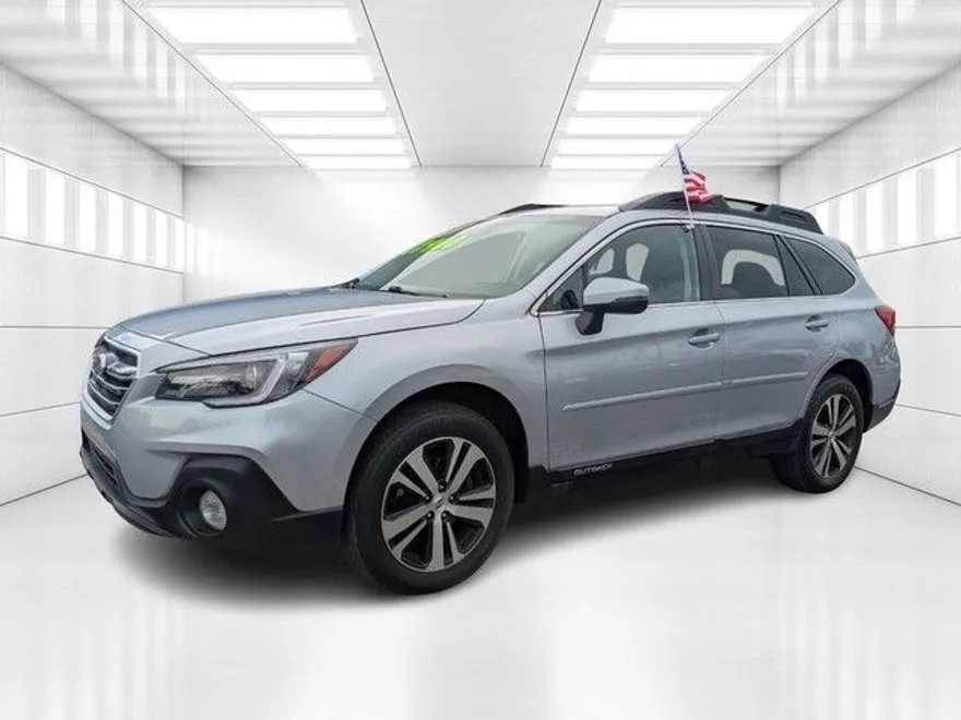 2019 Subaru Outback 2.5i Limited photo 1