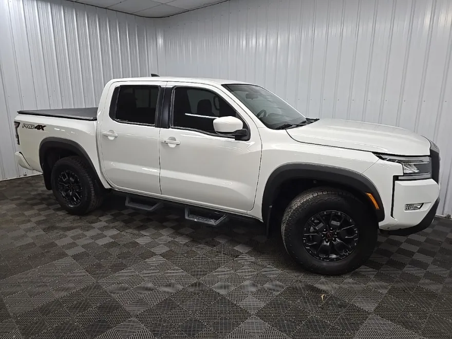 2023 Nissan Frontier PRO-4X photo 1