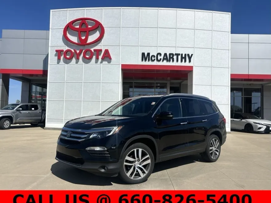 2017 Honda Pilot Elite photo 1