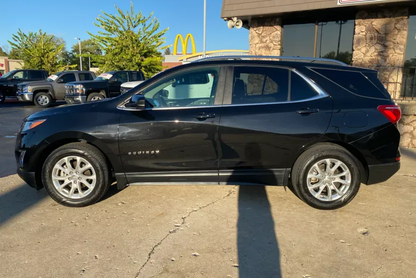 2021 Chevrolet Equinox photo 1