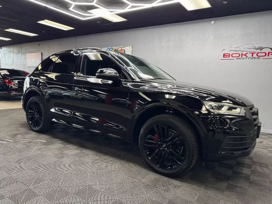 2018 Audi Q5 2.0T Premium Plus photo 1