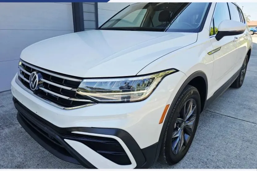 2023 Volkswagen Tiguan SE Sport photo 1