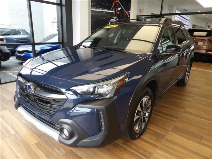 2023 Subaru Outback Limited photo 1