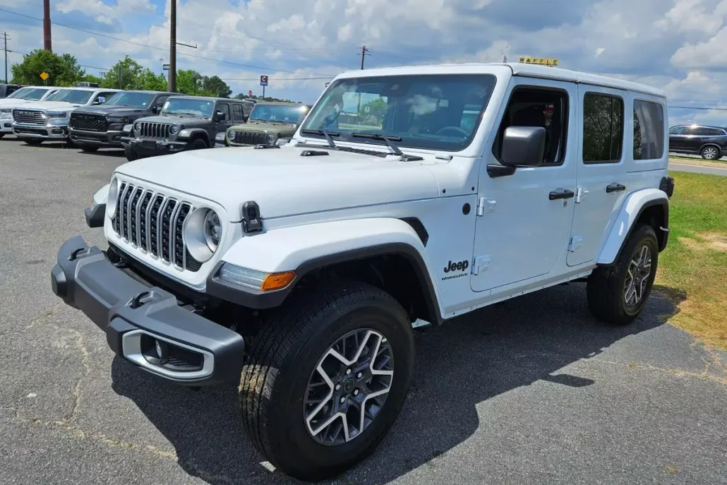 2025 Jeep Wrangler Sahara photo 1