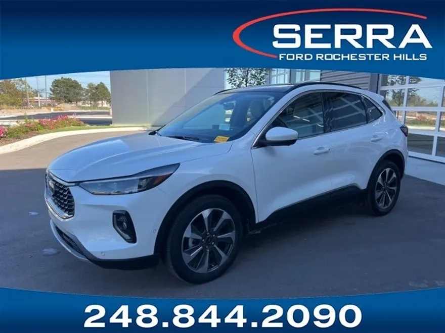 2023 Ford Escape Hybrid Platinum photo 1