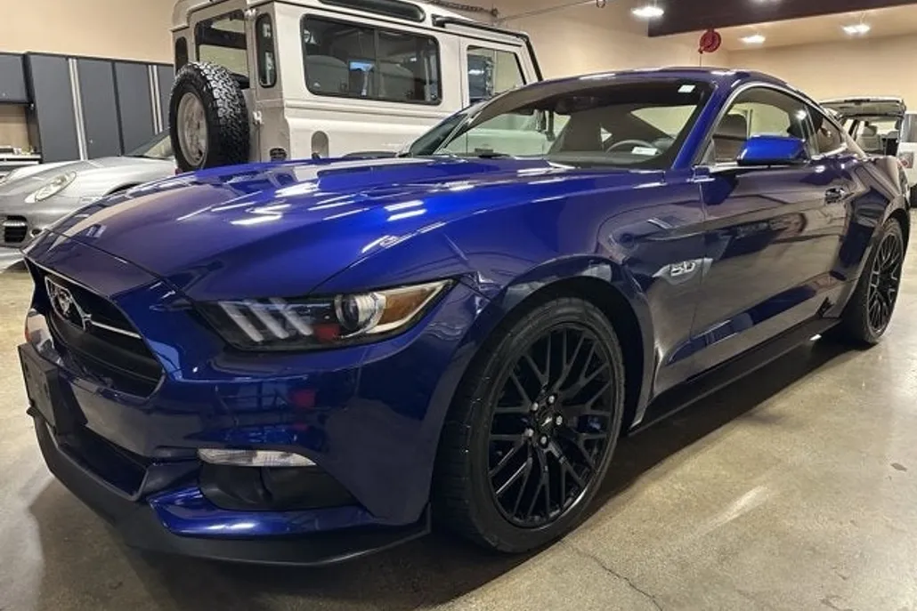 2015 Ford Mustang GT Premium photo 1