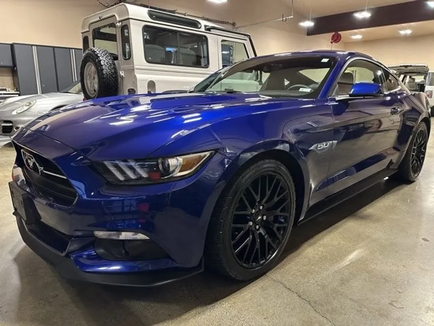 2015 Ford Mustang GT Premium photo 1
