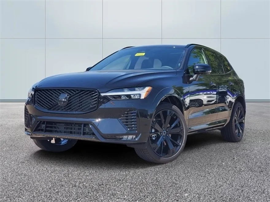 2026 Volvo XC60 B5 Black Edition photo 1