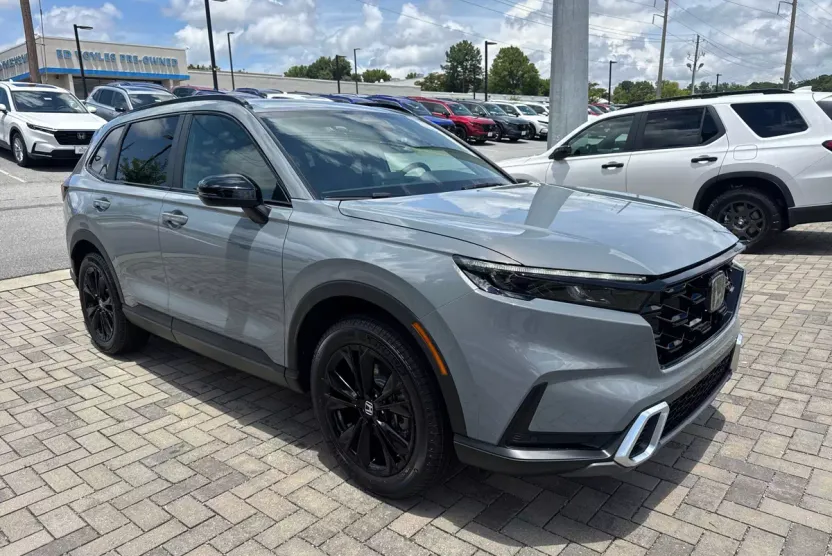 2026 Honda CR-V Hybrid Sport Touring photo 1