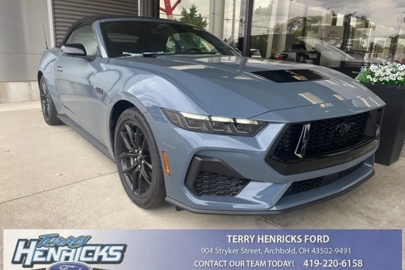 2025 Ford Mustang GT Premium Convertible photo 1