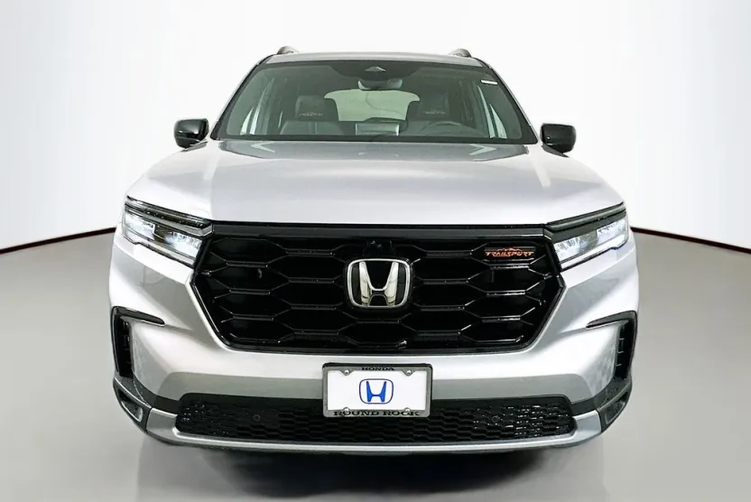 2025 Honda Pilot TrailSport photo 1
