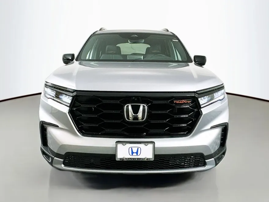 2025 Honda Pilot TrailSport photo 1