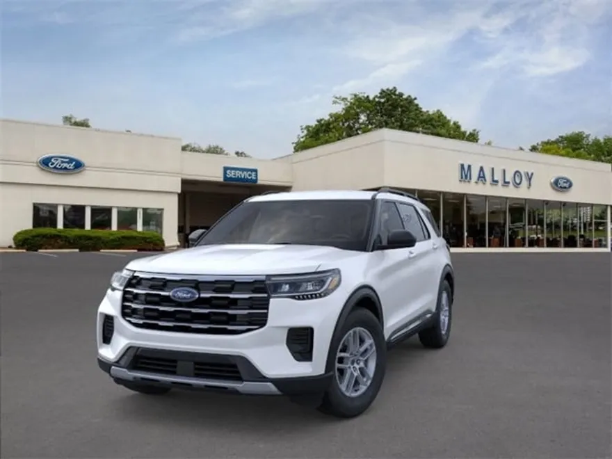 2025 Ford Explorer photo 1