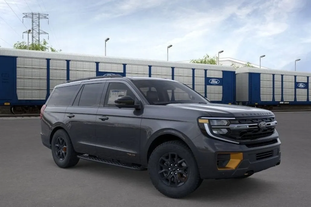 2025 Ford Expedition photo 1