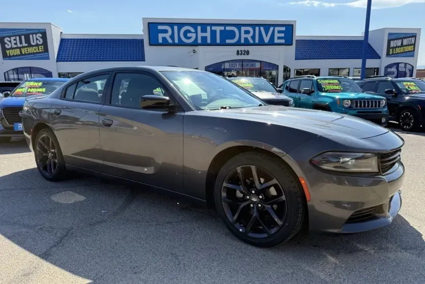 2023 Dodge Charger SXT photo 1