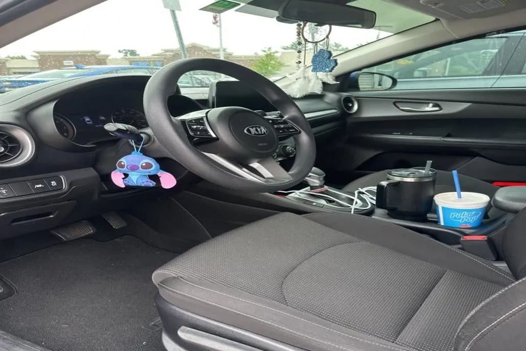 2020 Kia Forte LXS photo 1