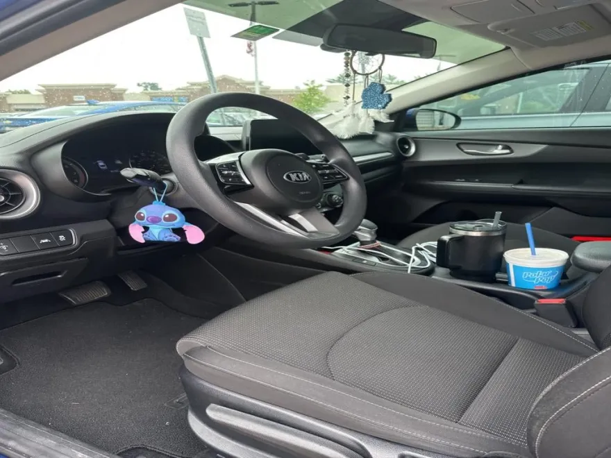 2020 Kia Forte LXS photo 1