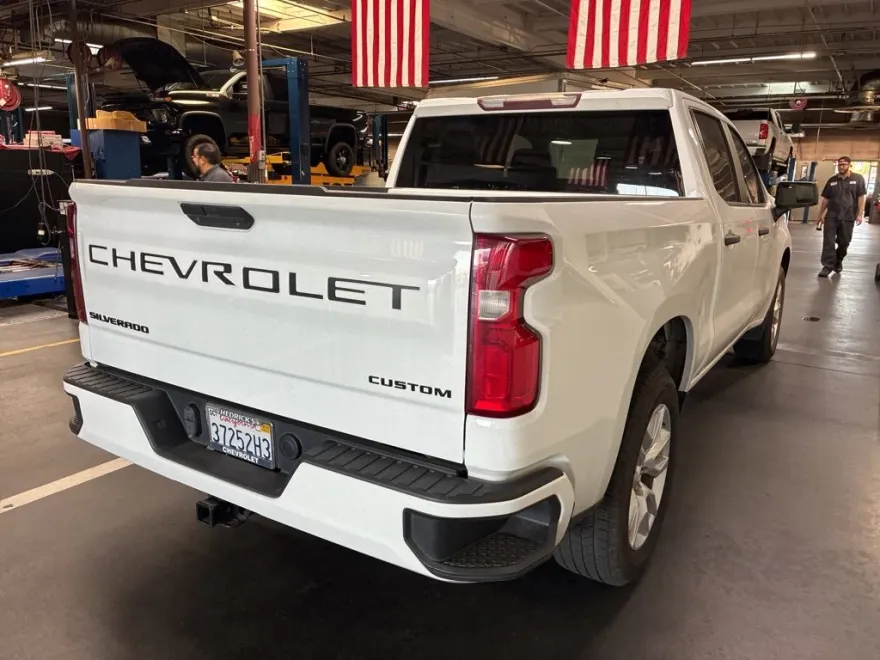 2021 Chevrolet Silverado 1500 Custom photo 1