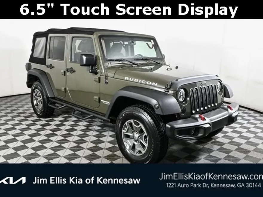 2015 Jeep Wrangler Unlimited Rubicon photo 1