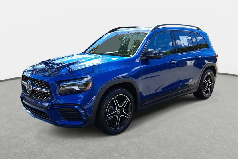 2025 Mercedes Benz GLB 250 4MATIC photo 1