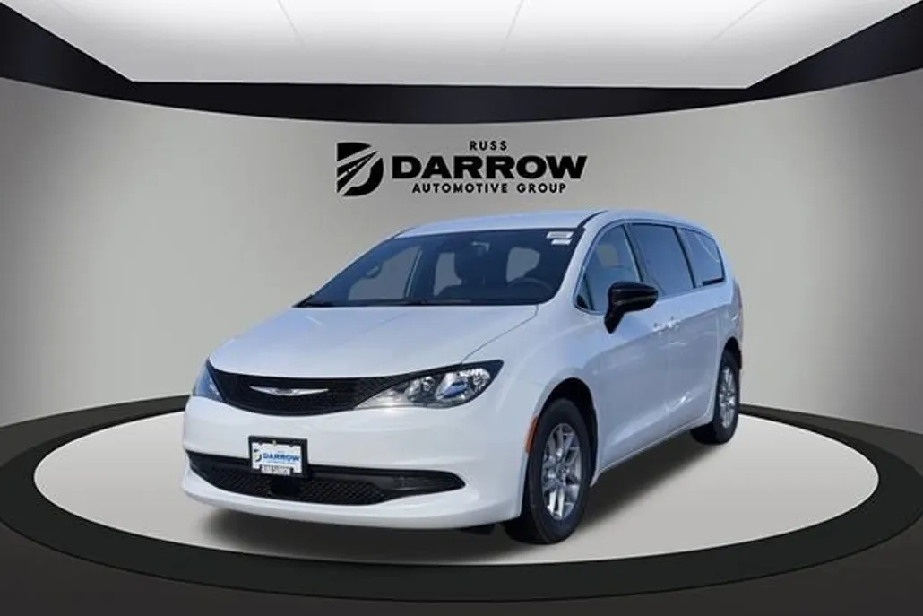 2025 Chrysler Voyager LX photo 1