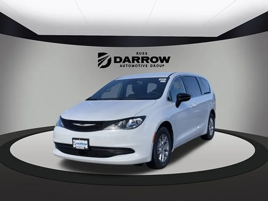 2025 Chrysler Voyager LX photo 1