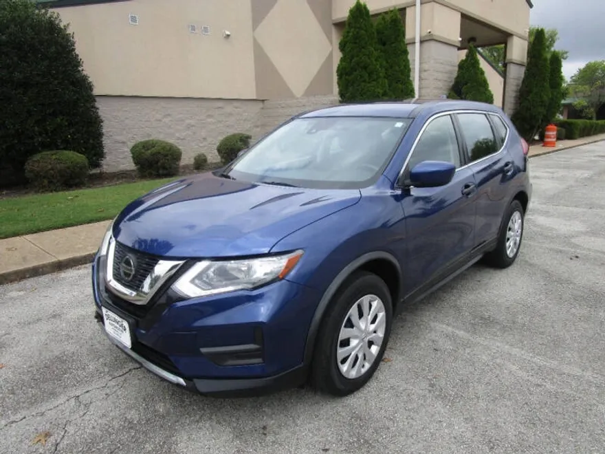 2019 Nissan Rogue S photo 1