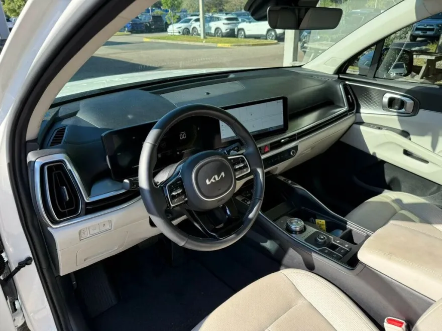 2025 Kia Sorento Hybrid EX photo 1
