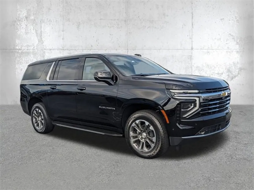 2025 Chevrolet Suburban LT photo 1