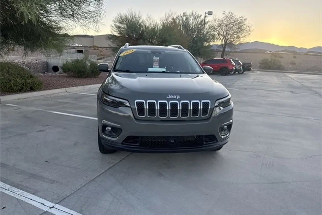 2021 Jeep Cherokee Latitude Lux photo 1