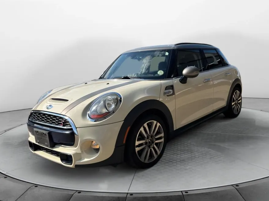 2017 Mini Cooper Hardtop S photo 1