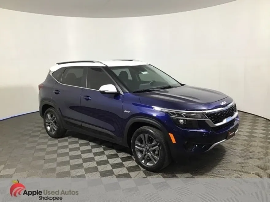 2023 Kia Seltos S photo 1