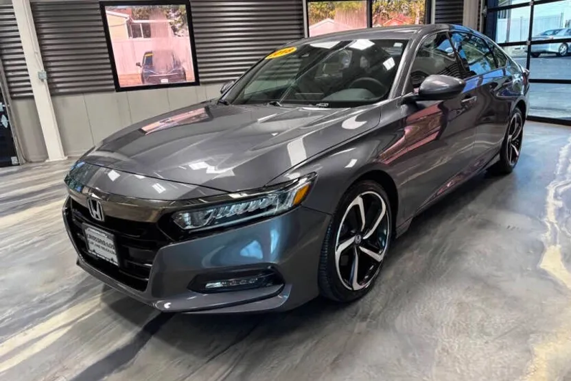 2018 Honda Accord Sport photo 1