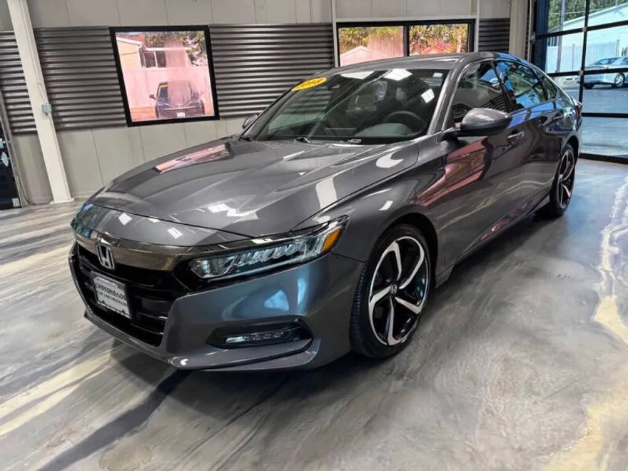 2018 Honda Accord Sport photo 1