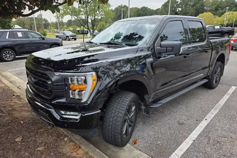 2021 Ford F-150 XLT photo 1