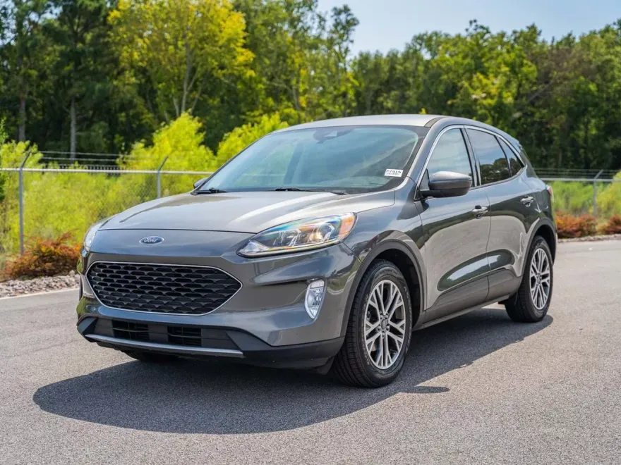 2022 Ford Escape SEL photo 1
