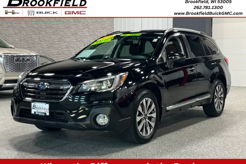 2019 Subaru Outback Touring photo 1