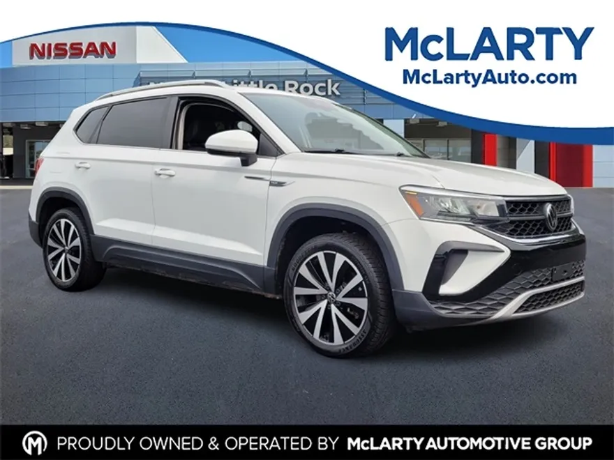 2023 Volkswagen Taos SE photo 1