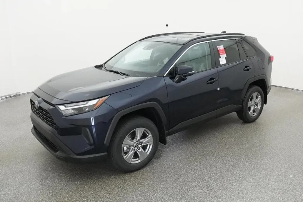 2025 Toyota RAV4 XLE photo 1