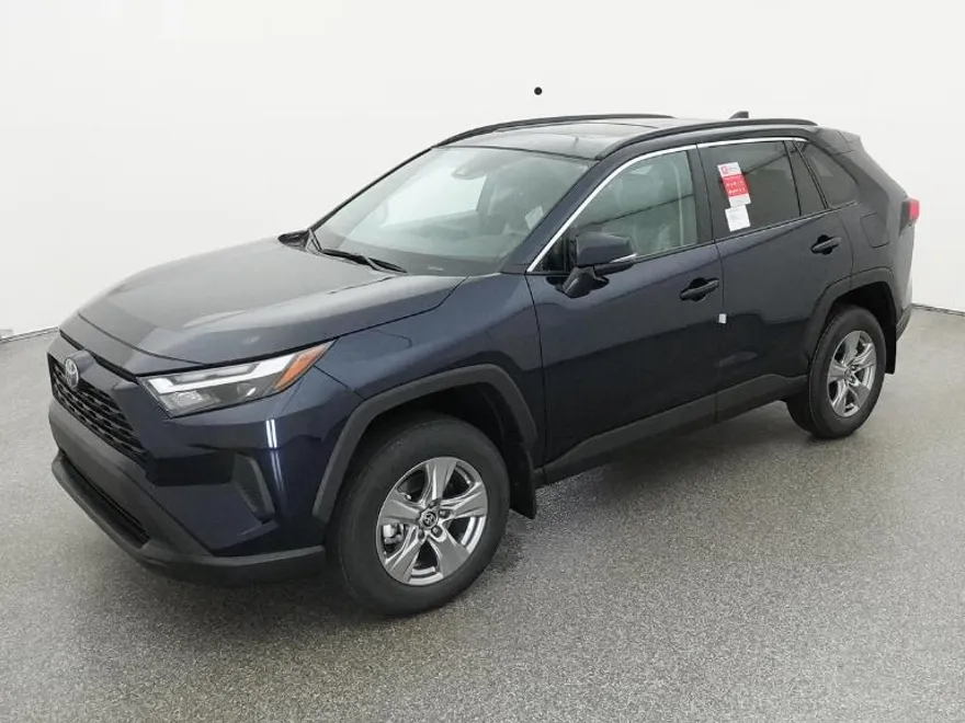 2025 Toyota RAV4 XLE photo 1